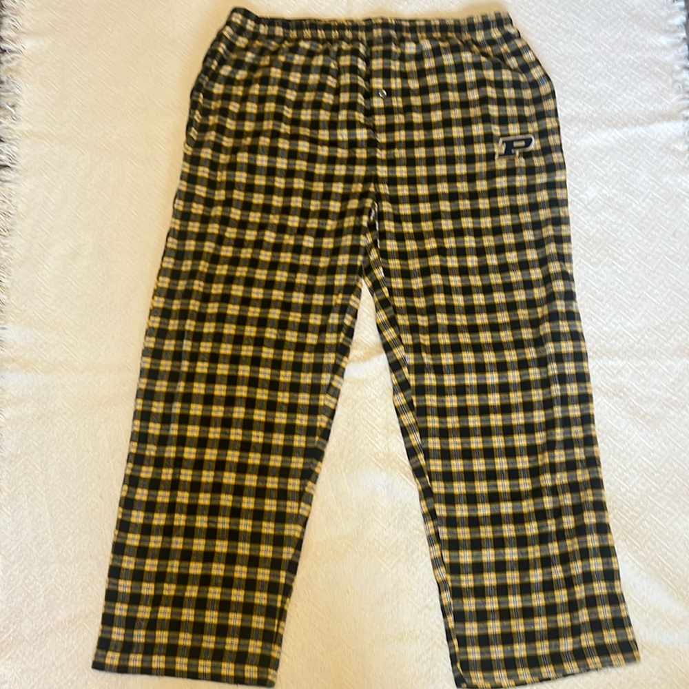 Men’s 2X Purdue lounge wear
Worn only a few times like new